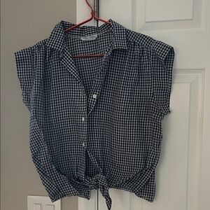 Vintage blue gingham print top. Size L